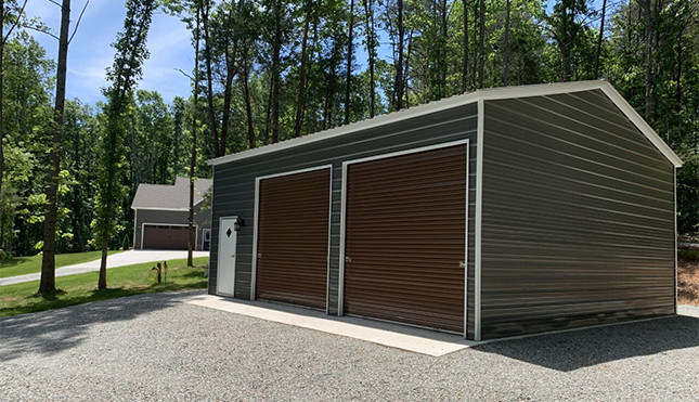 Metal Garages  30'x40' Vertical Roof Garage