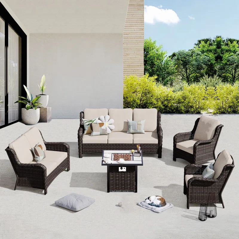 Ules 5 - Person Seating Group with Cushions