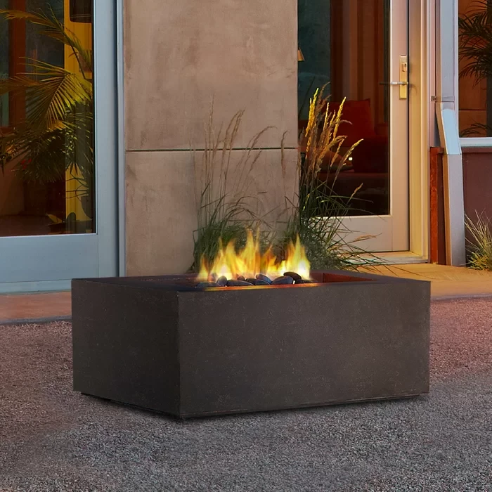 BALTIC Concrete Fire Pit Table with Lid